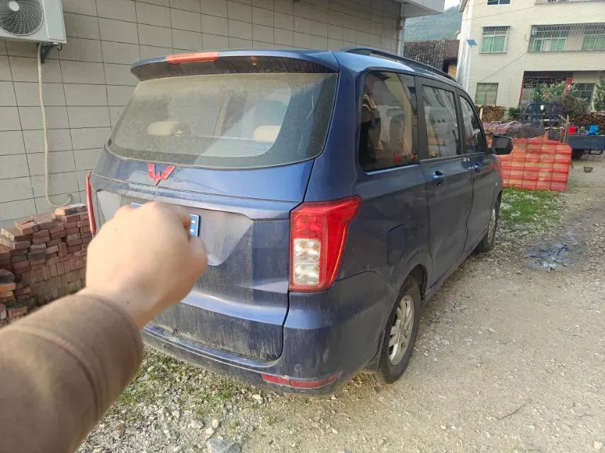 2018 WuLing HongGuang 1.5L 105HP L4 5MT,autocango,china used car exporter,china ev exporter,chinese used car exporter,chinese used ev exporter