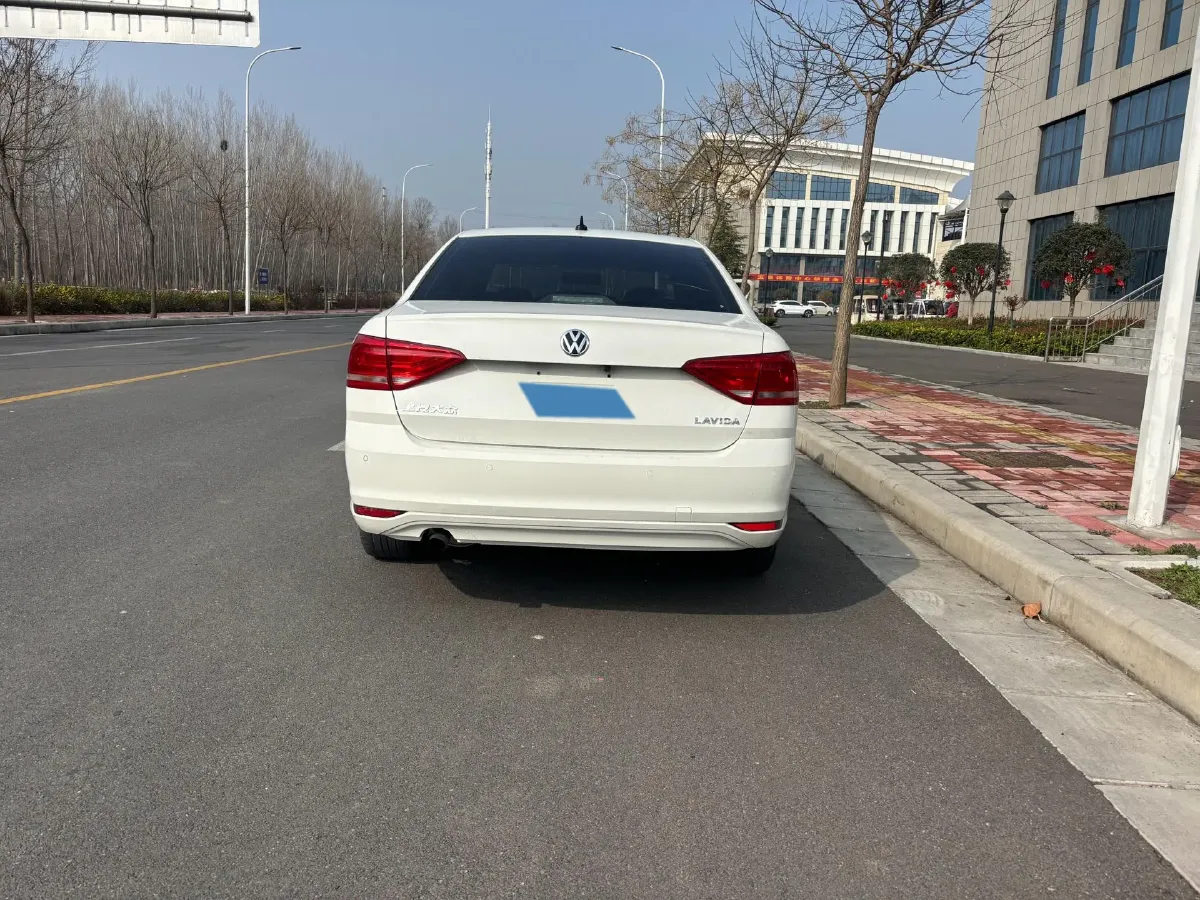 2017 Volkswagen Lavida 1.6L 110HP L4 6AT,autocango,china used car exporter,china ev exporter,chinese used car exporter,chinese used ev exporter
