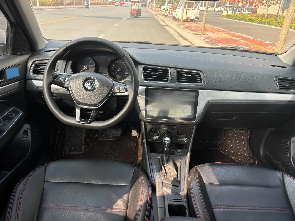 2017 Volkswagen Lavida 1.6L 110HP L4 6AT,autocango,china used car exporter,china ev exporter,chinese used car exporter,chinese used ev exporter