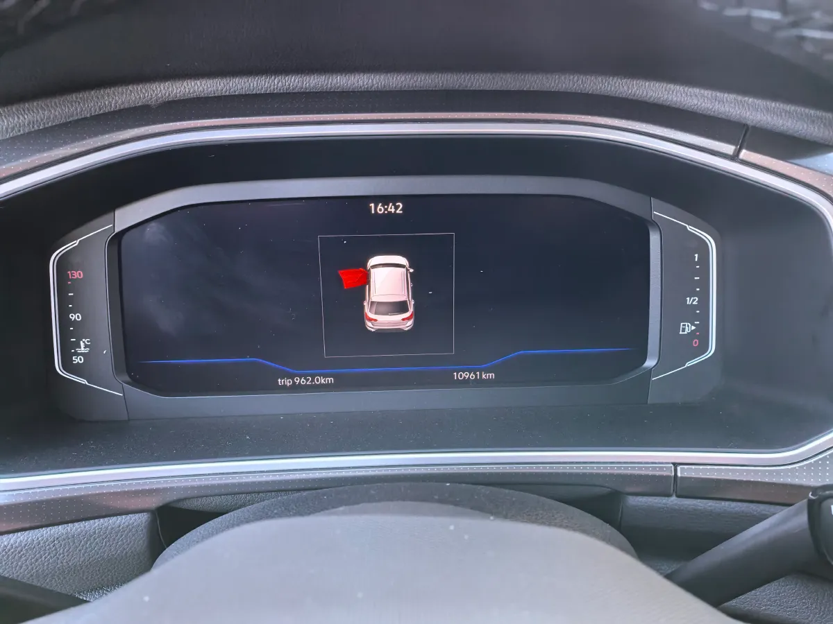 2025 Volkswagen T-Roc 1.5T 160HP L4 7DCT,autocango,china used car exporter,china ev exporter,chinese used car exporter,chinese used ev exporter