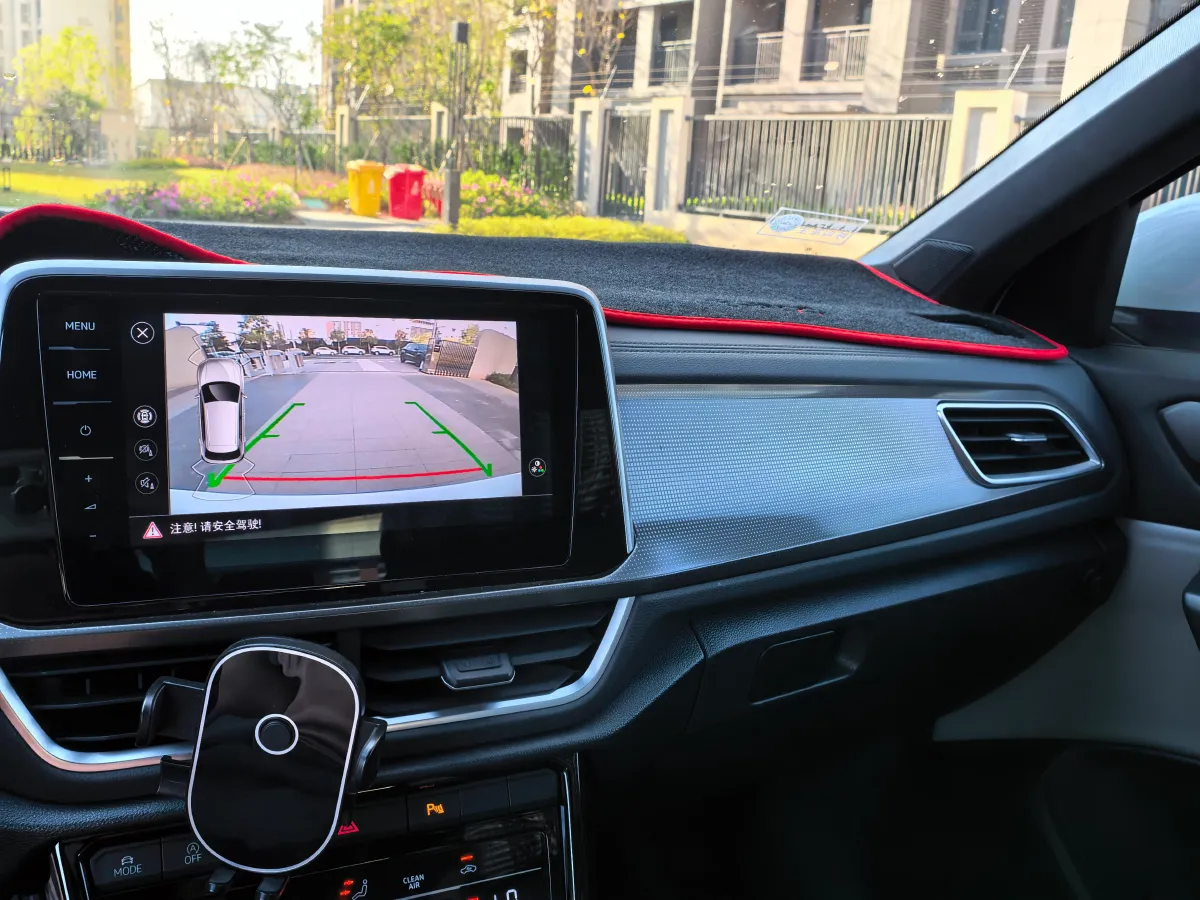 2025 Volkswagen T-Roc 1.5T 160HP L4 7DCT,autocango,china used car exporter,china ev exporter,chinese used car exporter,chinese used ev exporter