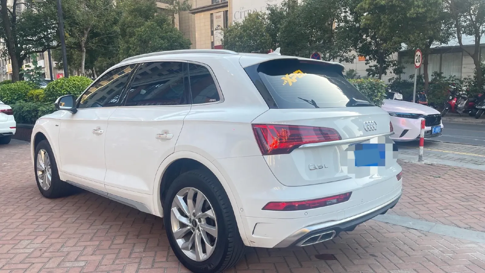 2022 Audi Q5L 2.0T 190HP L4 7DCT,autocango,china used car exporter,china ev exporter,chinese used car exporter,chinese used ev exporter