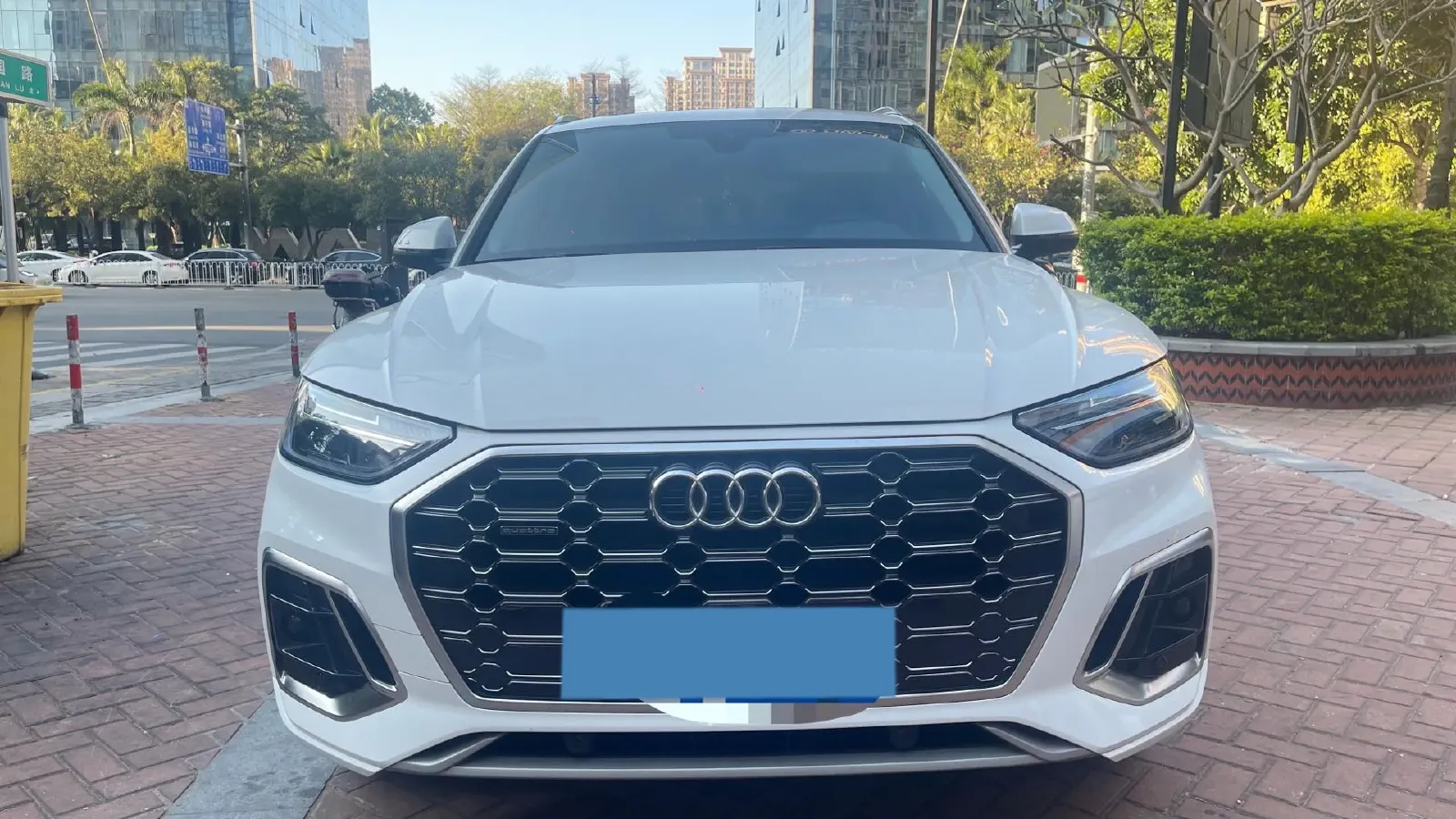 2022 Audi Q5L 2.0T 190HP L4 7DCT,autocango,china used car exporter,china ev exporter,chinese used car exporter,chinese used ev exporter