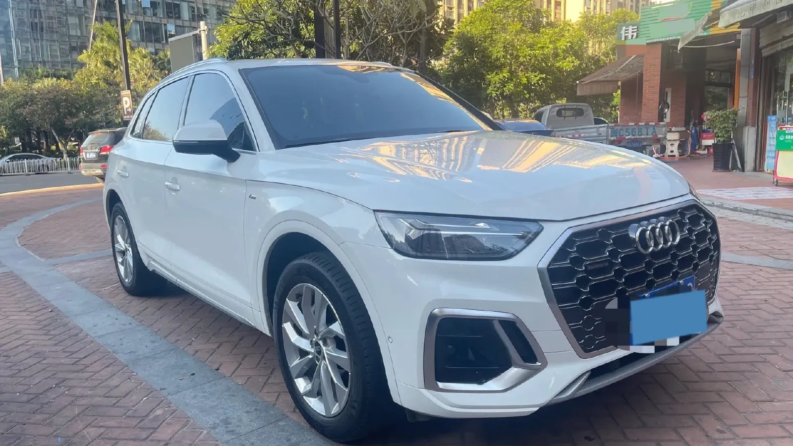 2022 Audi Q5L 2.0T 190HP L4 7DCT,autocango,china used car exporter,china ev exporter,chinese used car exporter,chinese used ev exporter