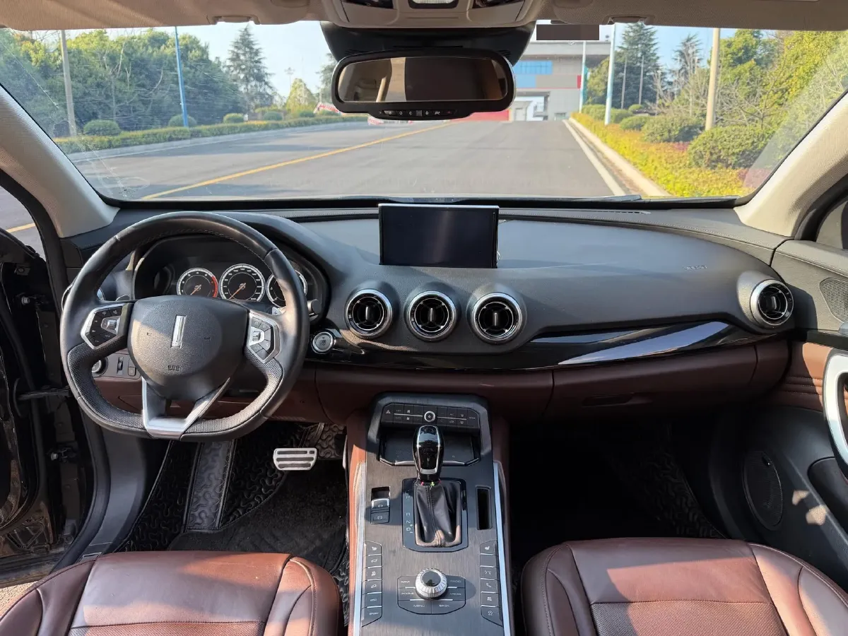 2017 WEY VV7 2.0T 234HP L4 7DCT,autocango,china used car exporter,china ev exporter,chinese used car exporter,chinese used ev exporter