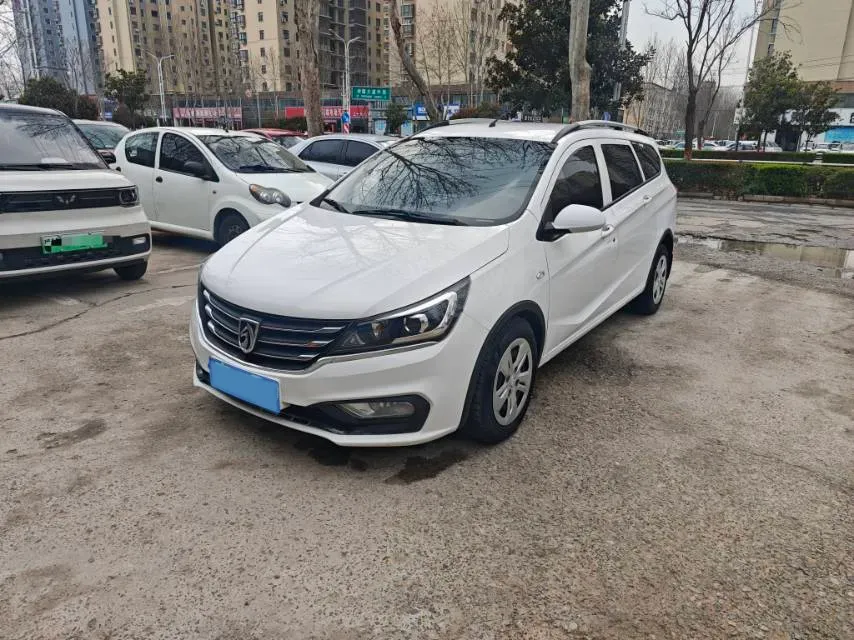 2017 BaoJun 310W 1.5L 112HP L4 6MT,autocango,china used car exporter,china ev exporter,chinese used car exporter,chinese used ev exporter