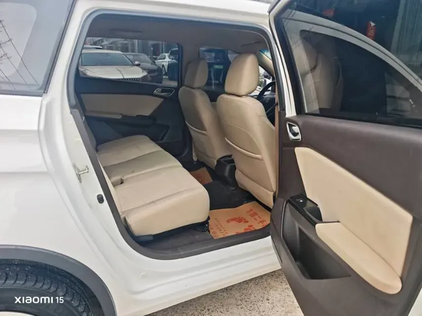 2017 BaoJun 310W 1.5L 112HP L4 6MT,autocango,china used car exporter,china ev exporter,chinese used car exporter,chinese used ev exporter