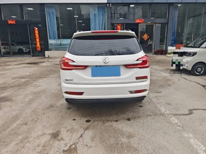 2017 BaoJun 310W 1.5L 112HP L4 6MT,autocango,china used car exporter,china ev exporter,chinese used car exporter,chinese used ev exporter