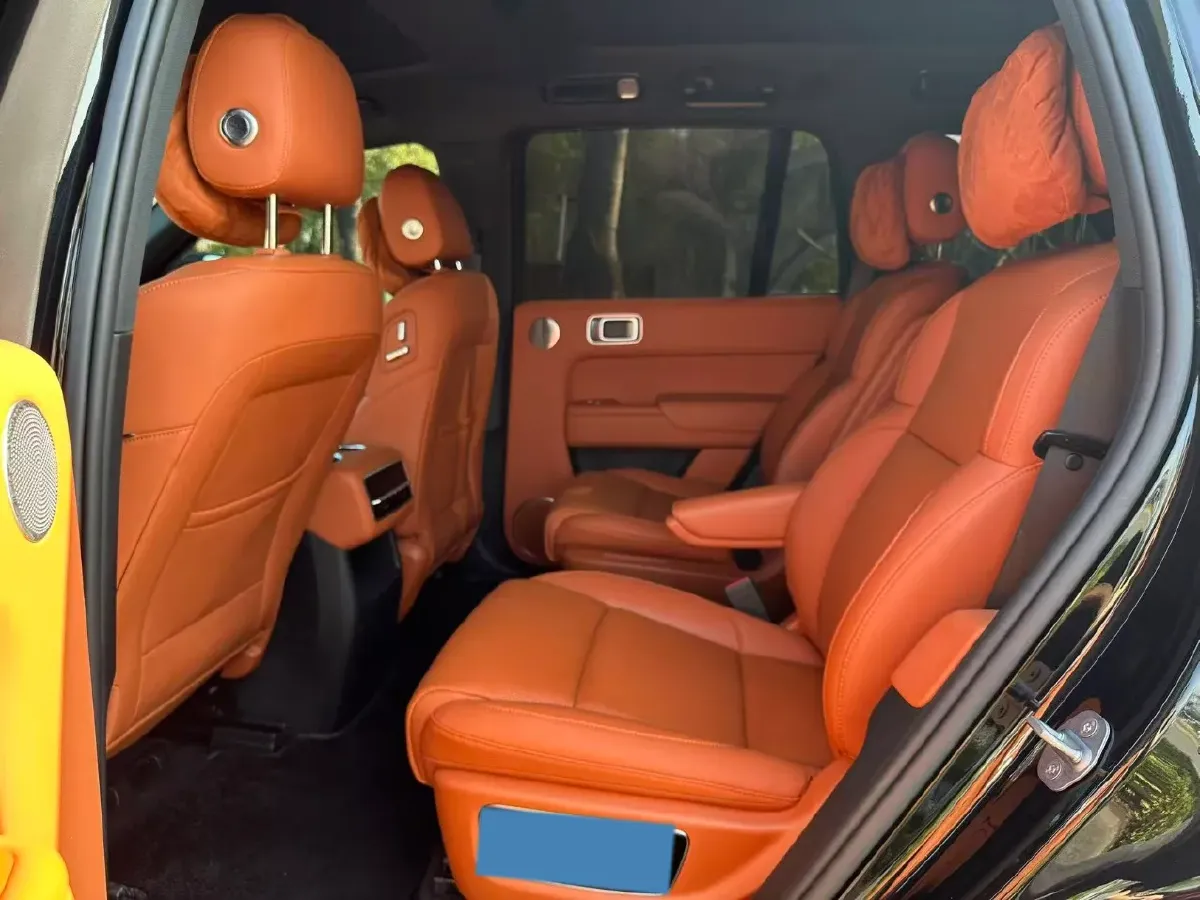 2023 Li L8 Range Extended 154HP REEV 40.9KWH,autocango,china used car exporter,china ev exporter,chinese used car exporter,chinese used ev exporter