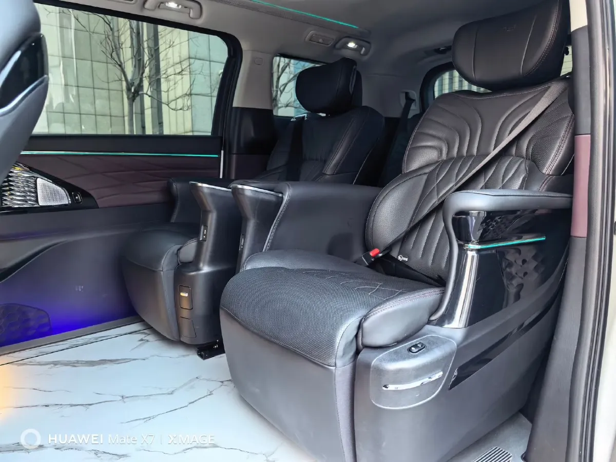 2023 GAC Trumpchi M8 2.0T 252HP L4 8AT,autocango,china used car exporter,china ev exporter,chinese used car exporter,chinese used ev exporter