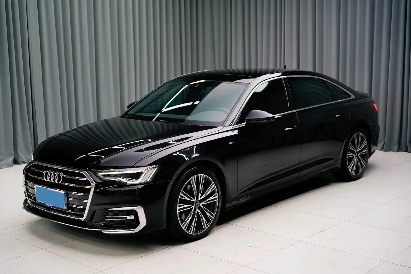 2023 Audi A6L 2.0T 190HP L4 7DCT,autocango,china used car exporter,china ev exporter,chinese used car exporter,chinese used ev exporter