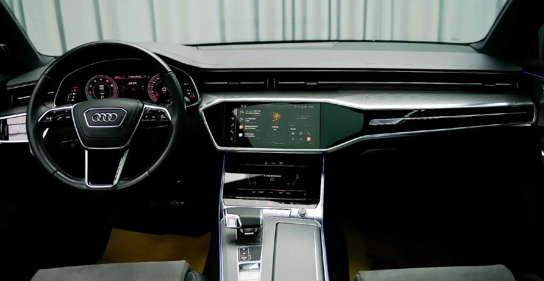 2023 Audi A6L 2.0T 190HP L4 7DCT,autocango,china used car exporter,china ev exporter,chinese used car exporter,chinese used ev exporter