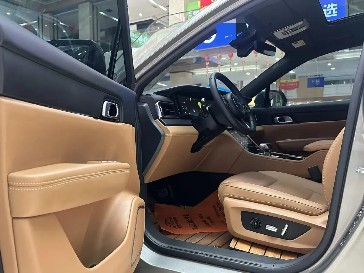 2021 Li ONE Range Extended 131HP REEV 40.5KWH,autocango,china used car exporter,china ev exporter,chinese used car exporter,chinese used ev exporter