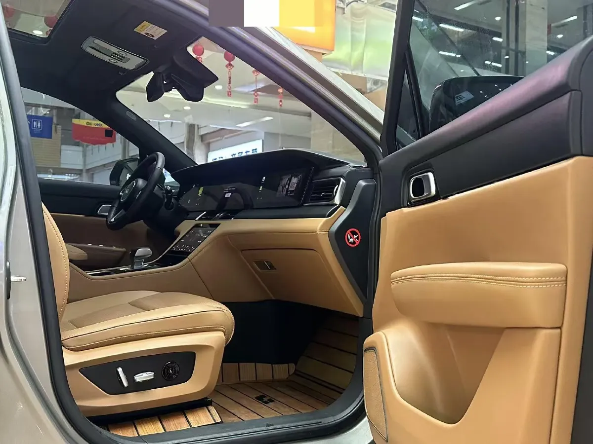 2021 Li ONE Range Extended 131HP REEV 40.5KWH,autocango,china used car exporter,china ev exporter,chinese used car exporter,chinese used ev exporter