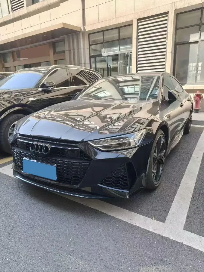 2024 Audi A7L 2.0T 245HP L4 7DCT,autocango,china used car exporter,china ev exporter,chinese used car exporter,chinese used ev exporter