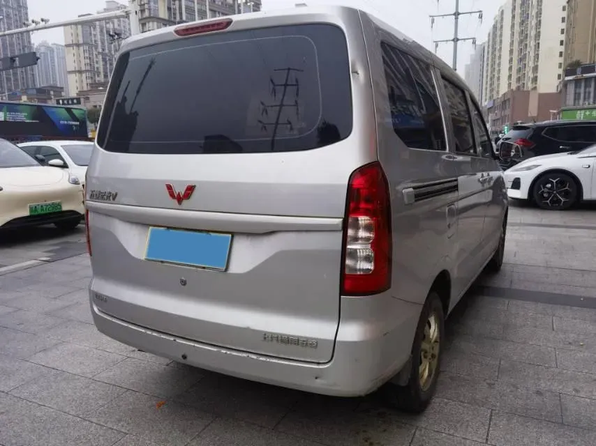 2022 WuLing HongGuang V 1.5L 99HP L4 6MT,autocango,china used car exporter,china ev exporter,chinese used car exporter,chinese used ev exporter