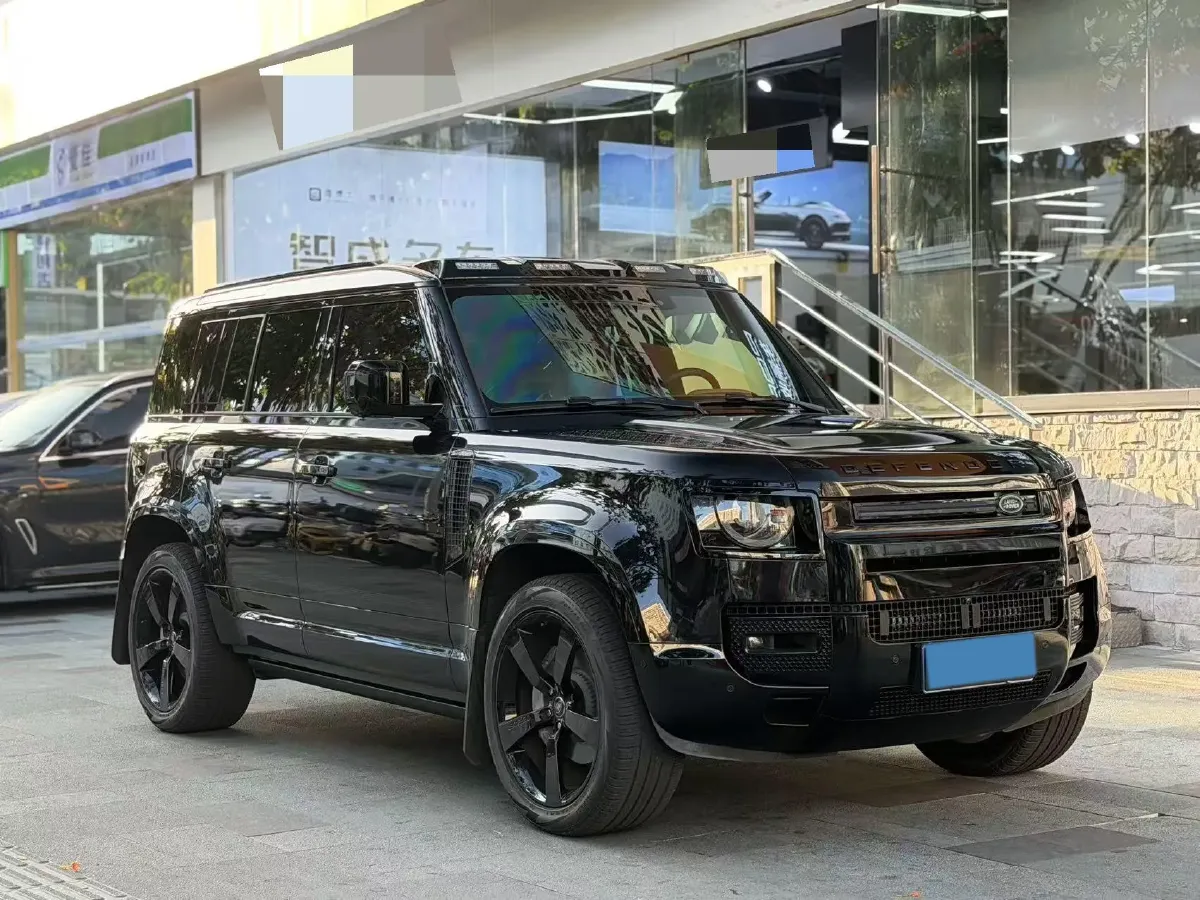 2025 Land Rover Defender 3.0T 400HP L6 8AT,autocango,china used car exporter,china ev exporter,chinese used car exporter,chinese used ev exporter