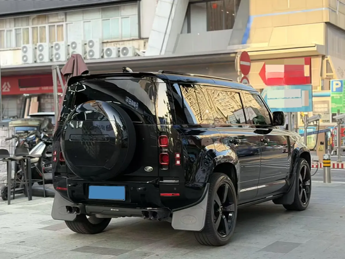 2025 Land Rover Defender 3.0T 400HP L6 8AT,autocango,china used car exporter,china ev exporter,chinese used car exporter,chinese used ev exporter