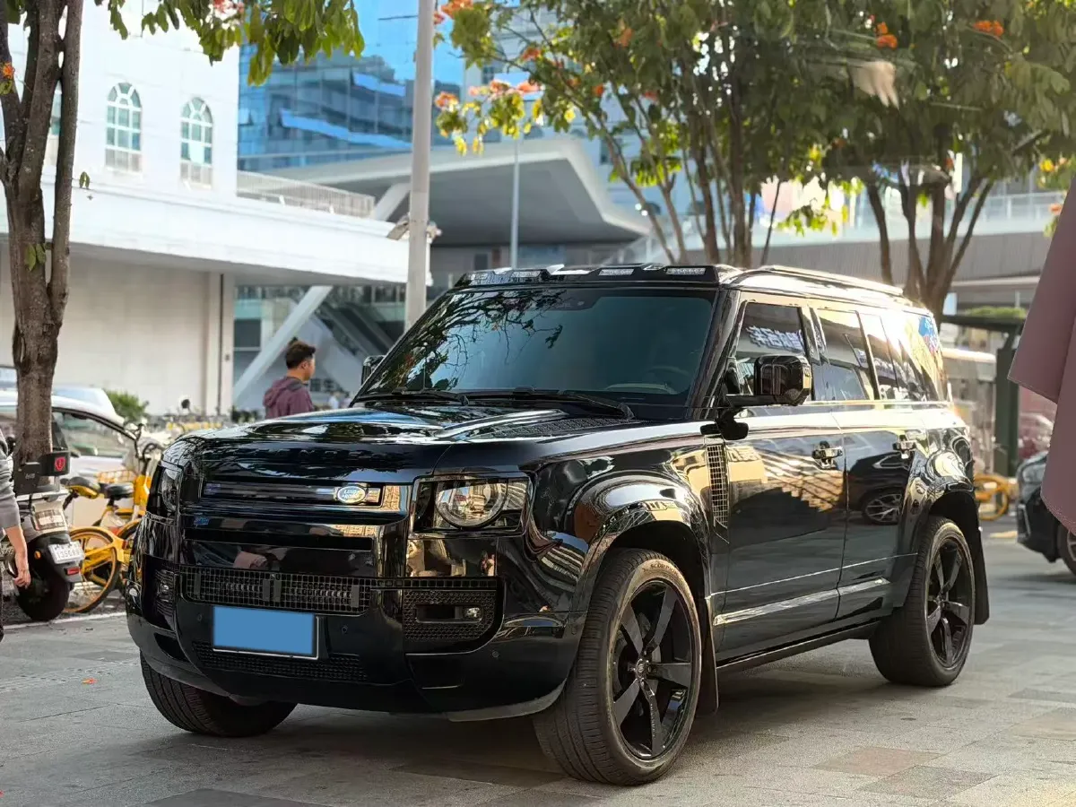 2025 Land Rover Defender 3.0T 400HP L6 8AT,autocango,china used car exporter,china ev exporter,chinese used car exporter,chinese used ev exporter