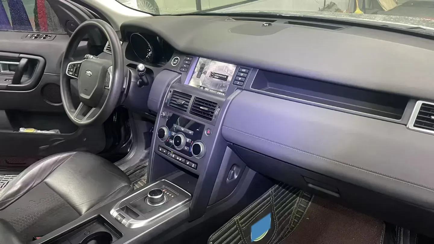 2018 Land Rover Discovery Sport 2.0T 241HP L4 9AT,autocango,china used car exporter,china ev exporter,chinese used car exporter,chinese used ev exporter