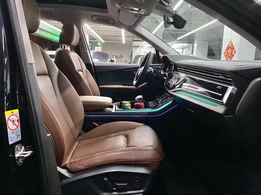 2021 Audi Q7 3.0T 340HP V6 8AT,autocango,china used car exporter,china ev exporter,chinese used car exporter,chinese used ev exporter