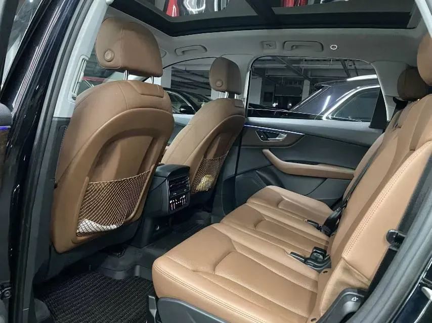 2021 Audi Q7 3.0T 340HP V6 8AT,autocango,china used car exporter,china ev exporter,chinese used car exporter,chinese used ev exporter