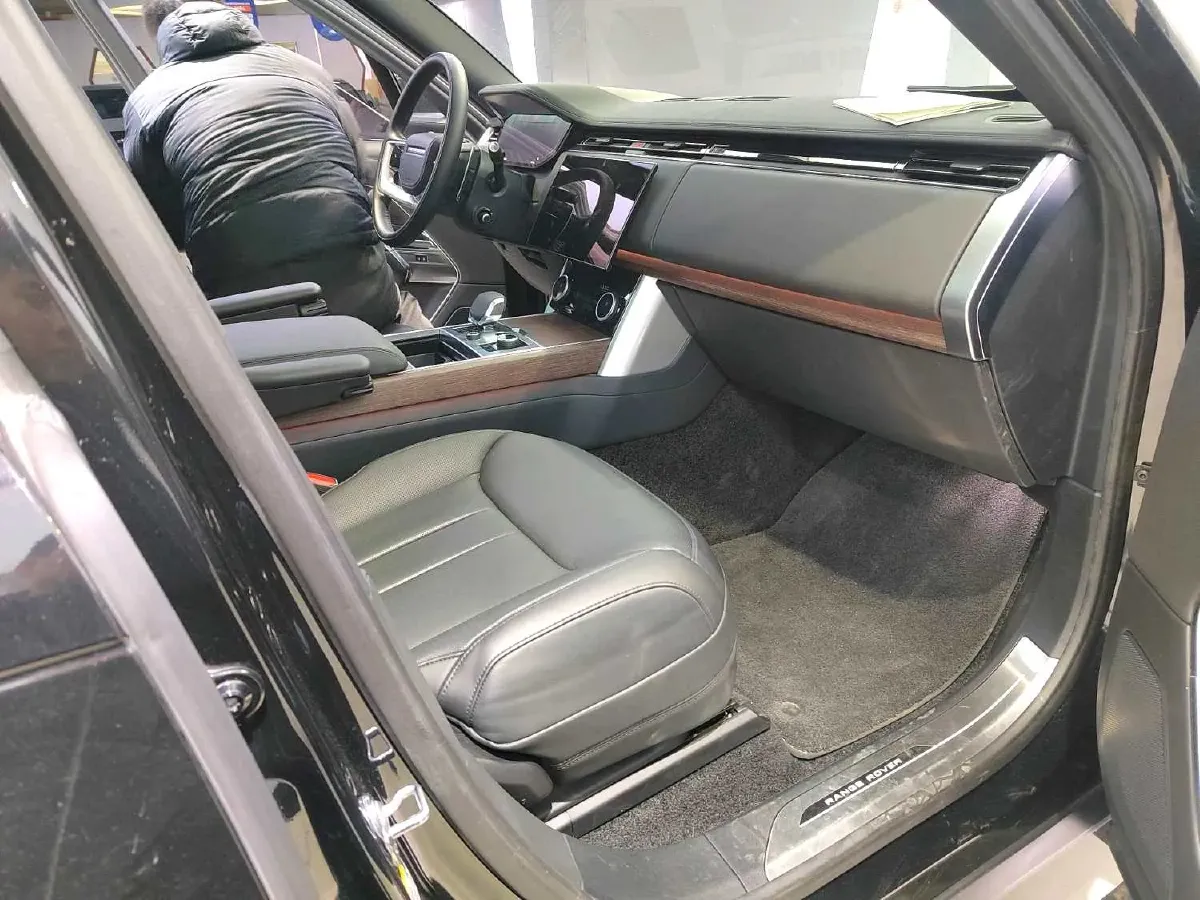 2023 Land Rover Range Rover 3.0T 400HP L6 8AT,autocango,china used car exporter,china ev exporter,chinese used car exporter,chinese used ev exporter