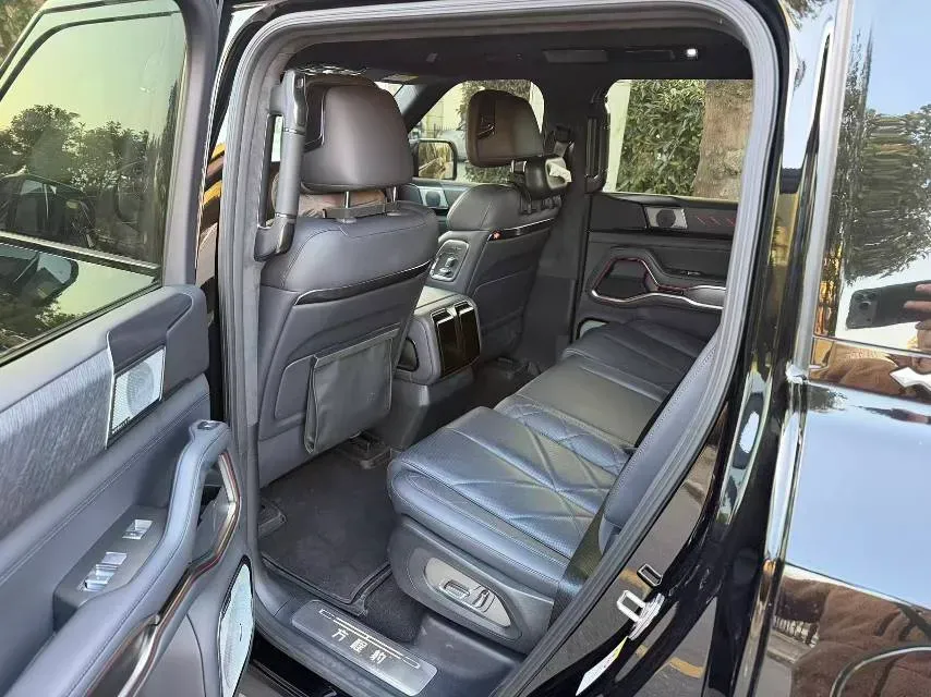 2025 FangChengBao Bao 8 2.0T 245HP L4 E-CVT PHEV 36.8KWH,autocango,china used car exporter,china ev exporter,chinese used car exporter,chinese used ev exporter