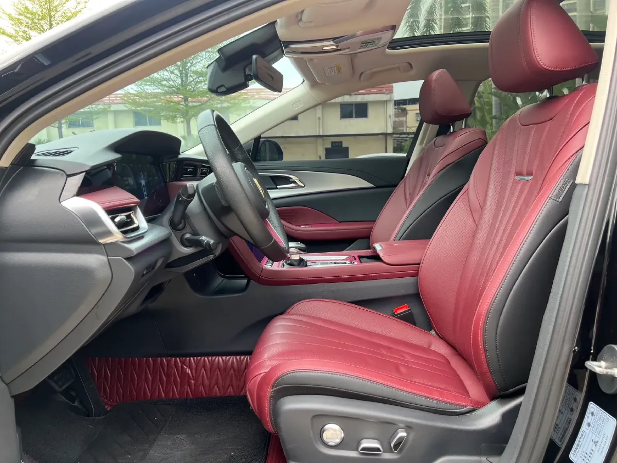 2023 HongQi H5 2.0T 224HP L4 8AT,autocango,china used car exporter,china ev exporter,chinese used car exporter,chinese used ev exporter