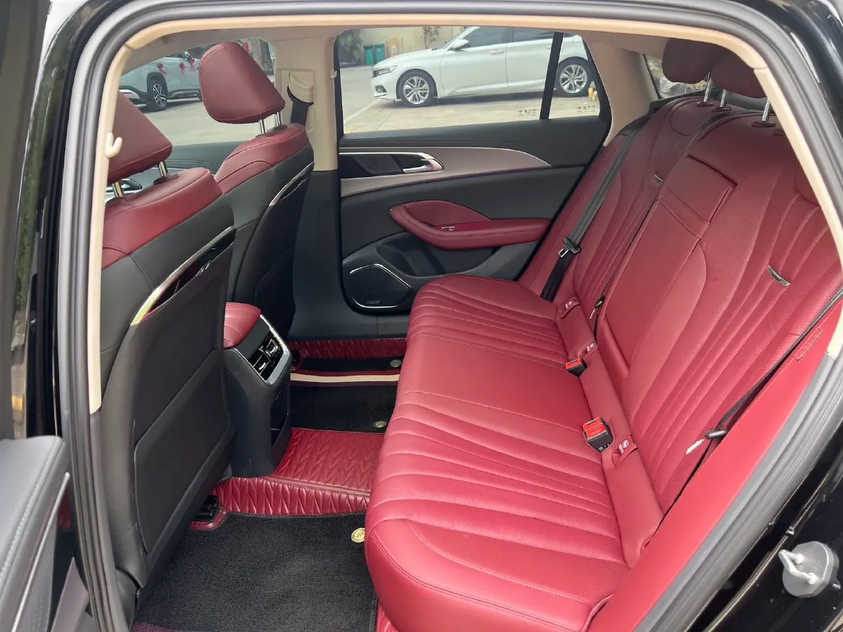 2023 HongQi H5 2.0T 224HP L4 8AT,autocango,china used car exporter,china ev exporter,chinese used car exporter,chinese used ev exporter