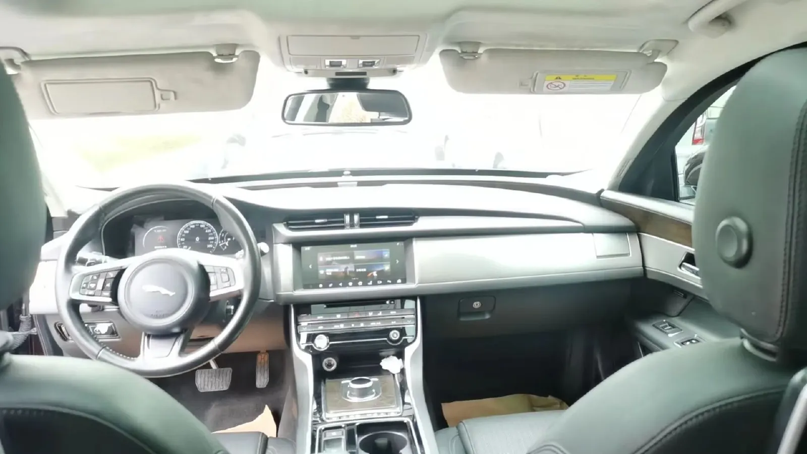 2018 Mercedes-Benz E Class 2.0T 184HP L4 9AT,autocango,china used car exporter,china ev exporter,chinese used car exporter,chinese used ev exporter