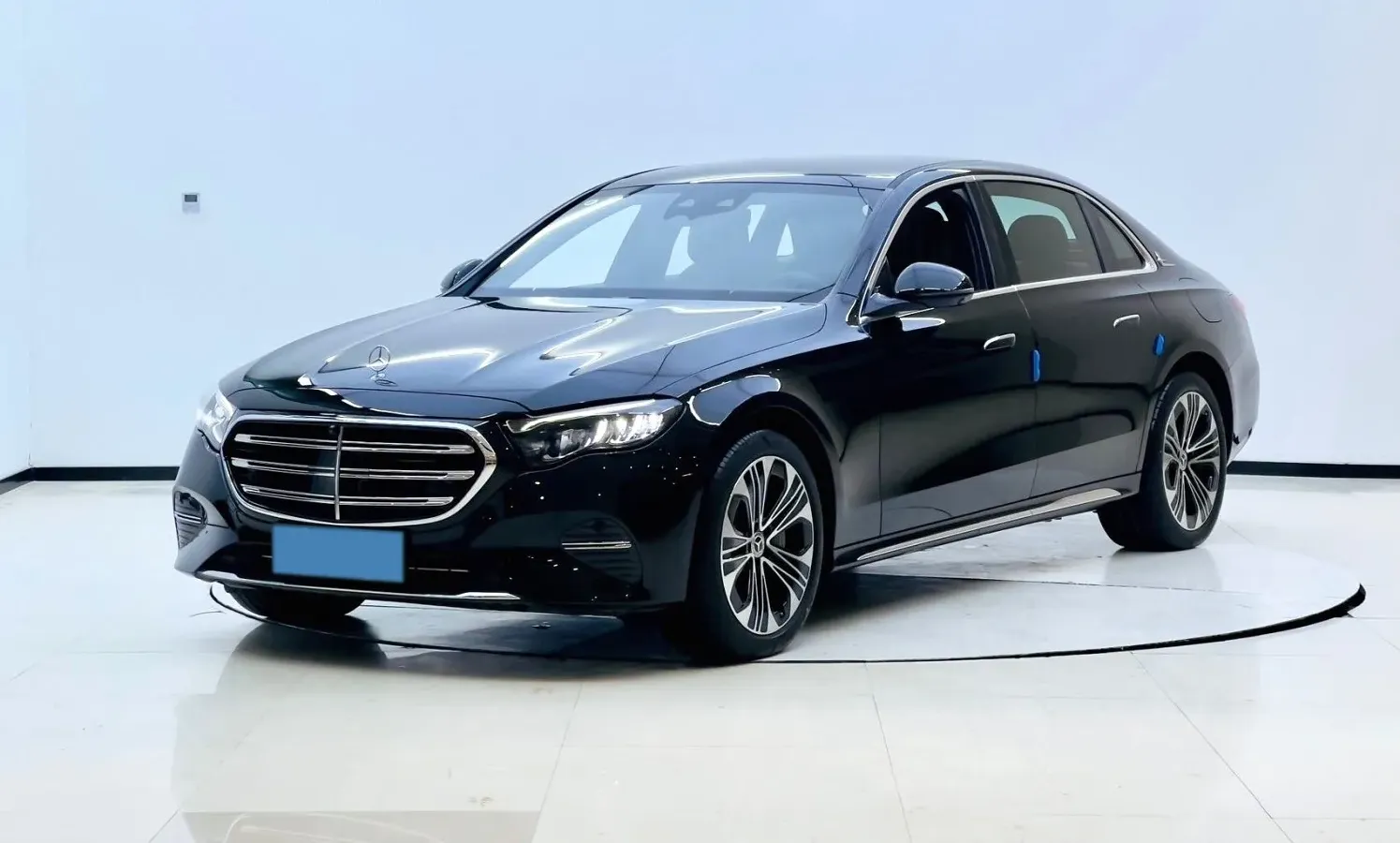 2024 Mercedes-Benz E Class 2.0T 204HP L4 9AT PHEV 25.4KWH,autocango,china used car exporter,china ev exporter,chinese used car exporter,chinese used ev exporter