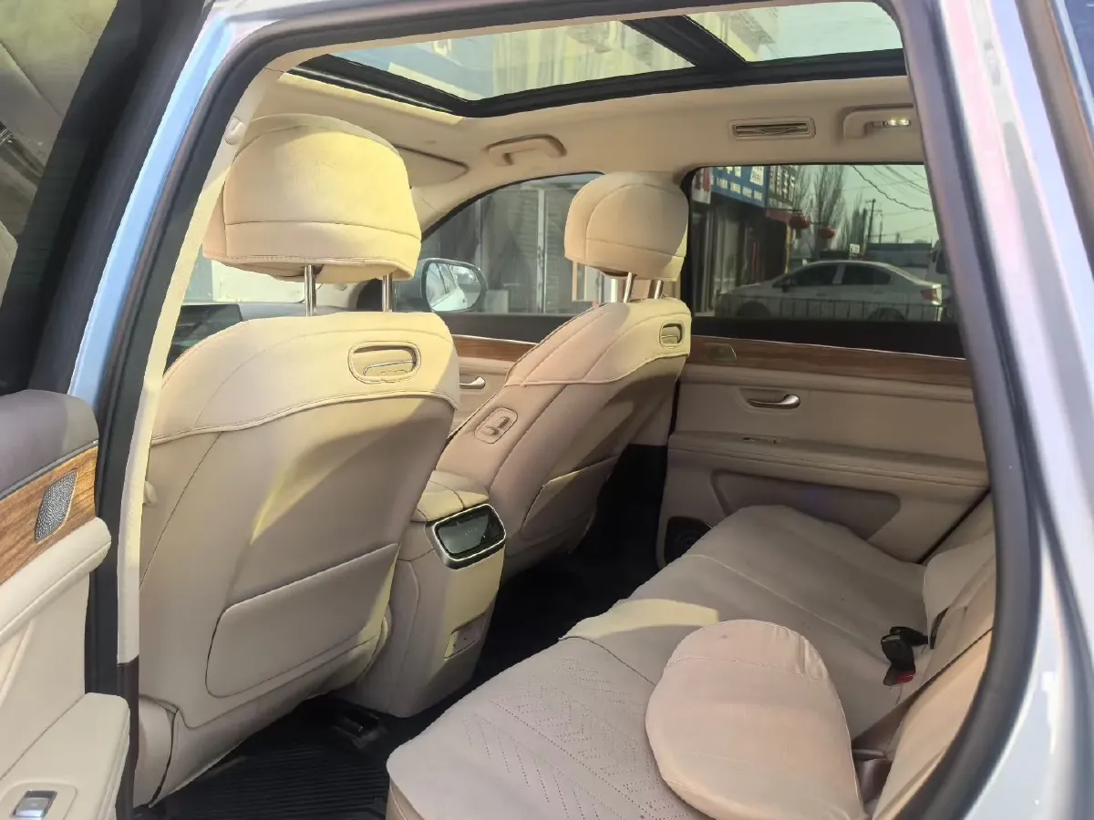 2023 HIMA AITO M5 1.5T 152HP L4 REEV 40KWH,autocango,china used car exporter,china ev exporter,chinese used car exporter,chinese used ev exporter