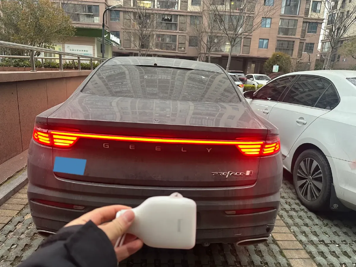 2023 Geely Preface 2.0T 190HP L4 7DCT,autocango,china used car exporter,china ev exporter,chinese used car exporter,chinese used ev exporter