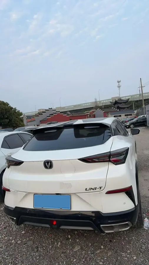 2023 ChangAn UNI-T 1.5T 188HP L4 7DCT,autocango,china used car exporter,china ev exporter,chinese used car exporter,chinese used ev exporter