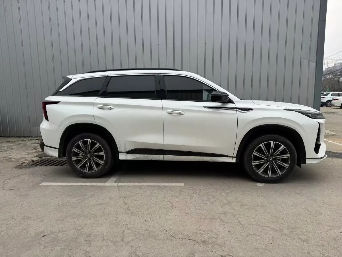 2024 ChangAn CS75 Plus 1.5T 188HP L4 8AT,autocango,china used car exporter,china ev exporter,chinese used car exporter,chinese used ev exporter