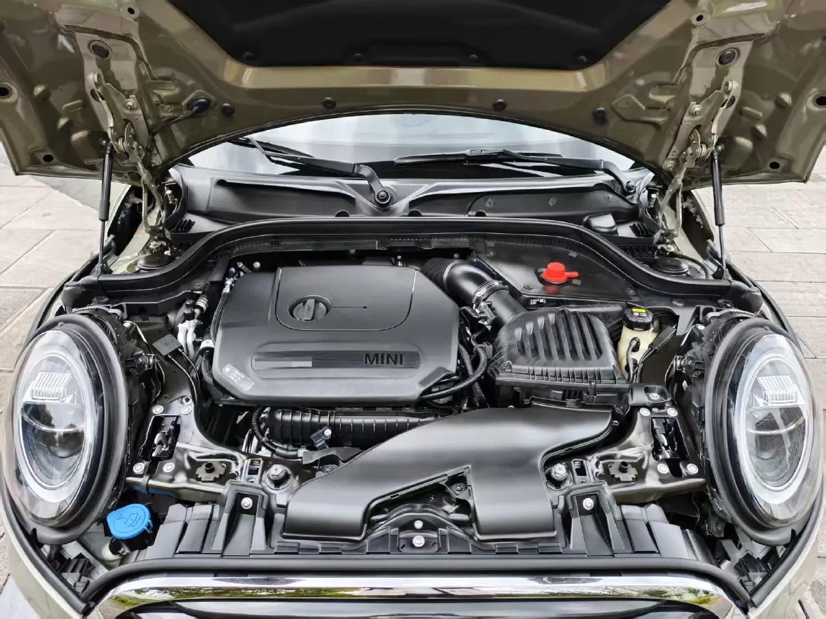 2020 MINI MINI 1.5T 136HP L3 7DCT,autocango,china used car exporter,china ev exporter,chinese used car exporter,chinese used ev exporter