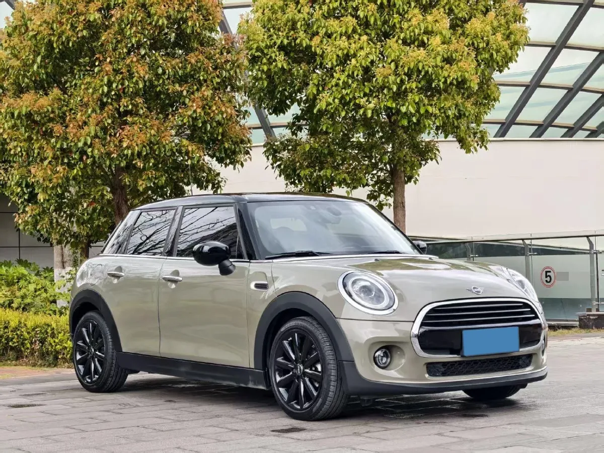 2020 MINI MINI 1.5T 136HP L3 7DCT,autocango,china used car exporter,china ev exporter,chinese used car exporter,chinese used ev exporter
