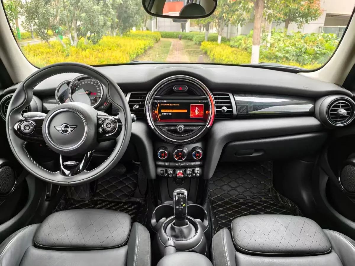 2020 MINI MINI 1.5T 136HP L3 7DCT,autocango,china used car exporter,china ev exporter,chinese used car exporter,chinese used ev exporter