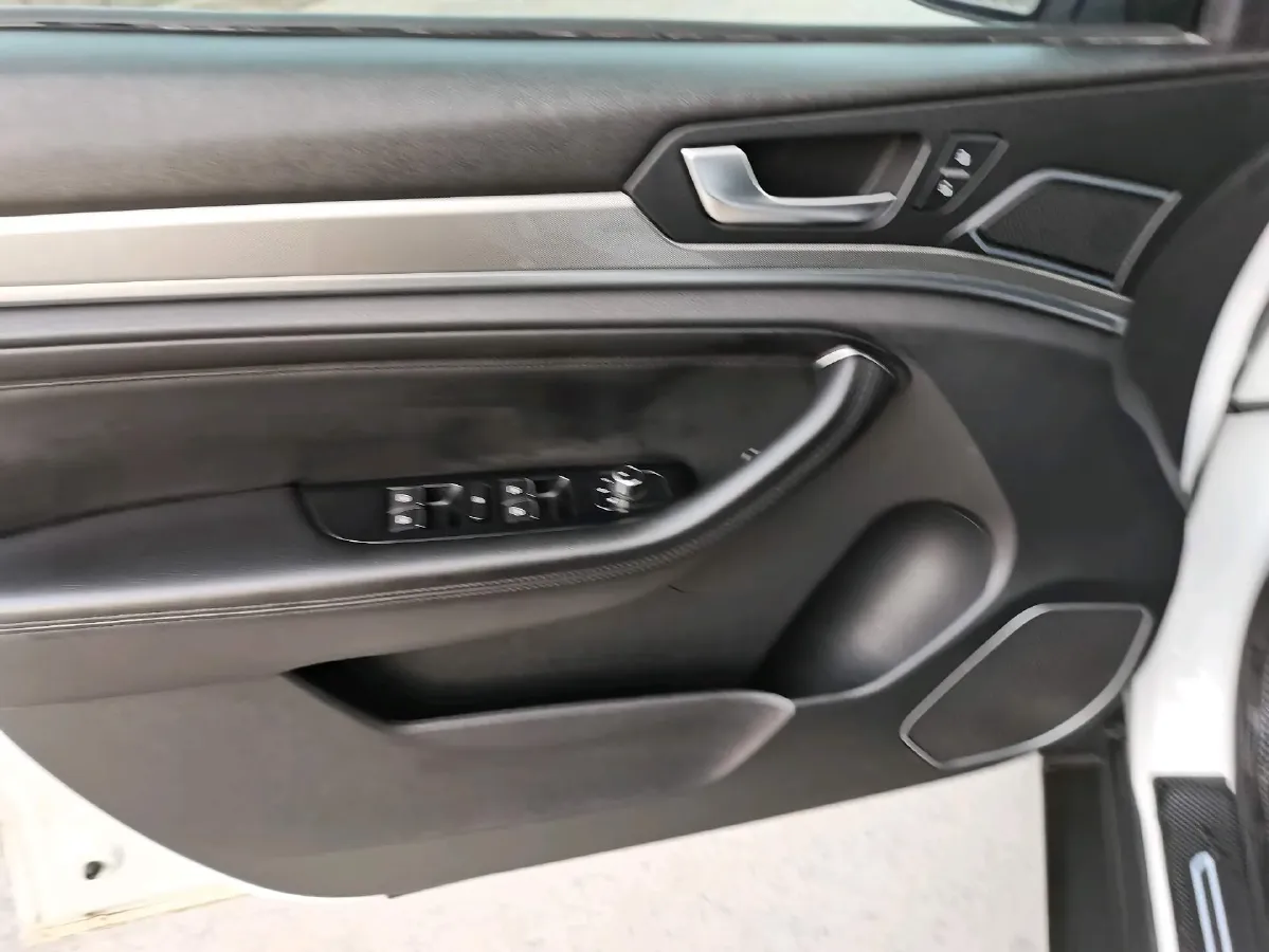 2018 Haval H6 1.5T 150HP L4 6MT,autocango,china used car exporter,china ev exporter,chinese used car exporter,chinese used ev exporter