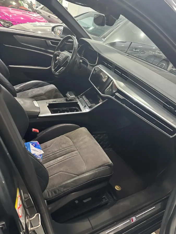 2021 Audi A6L 2.0T 190HP L4 7DCT,autocango,china used car exporter,china ev exporter,chinese used car exporter,chinese used ev exporter