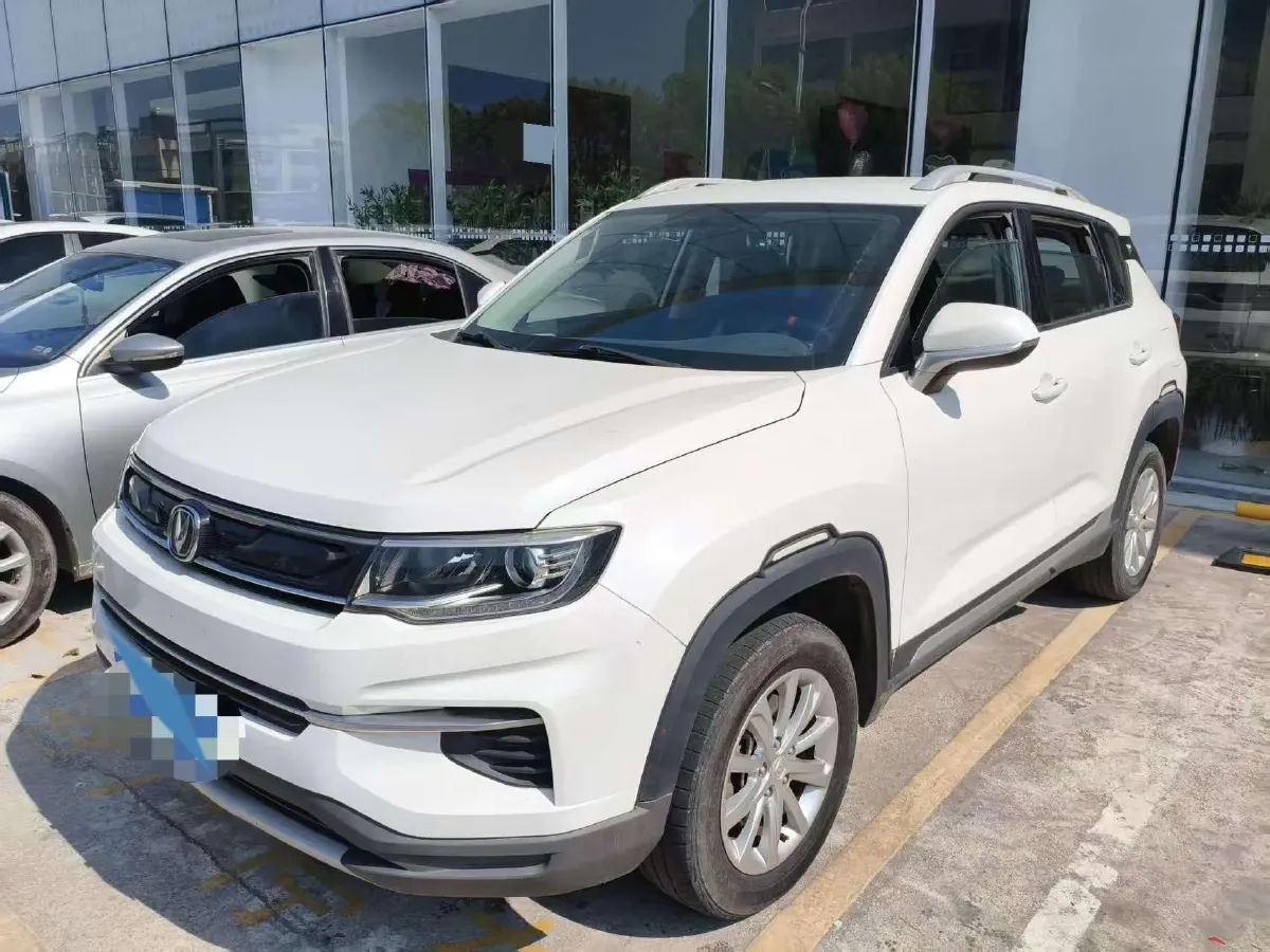2018 ChangAn CS35 Plus 1.6L 128HP L4 5MT,autocango,china used car exporter,china ev exporter,chinese used car exporter,chinese used ev exporter