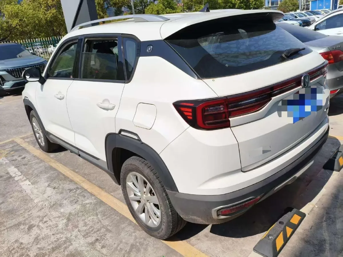 2018 ChangAn CS35 Plus 1.6L 128HP L4 5MT,autocango,china used car exporter,china ev exporter,chinese used car exporter,chinese used ev exporter