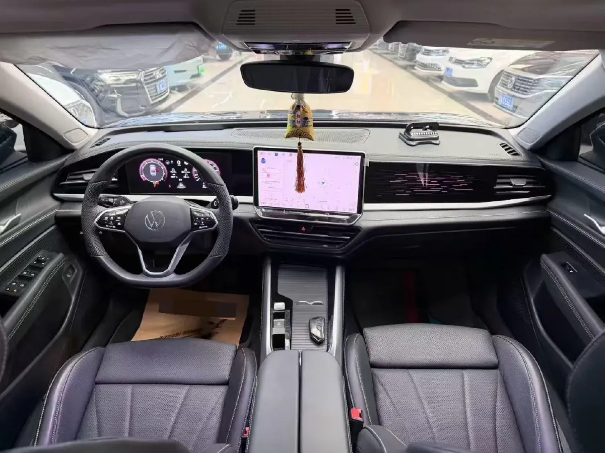 2025 Volkswagen Passat 2.0T 220HP L4 7DCT,autocango,china used car exporter,china ev exporter,chinese used car exporter,chinese used ev exporter