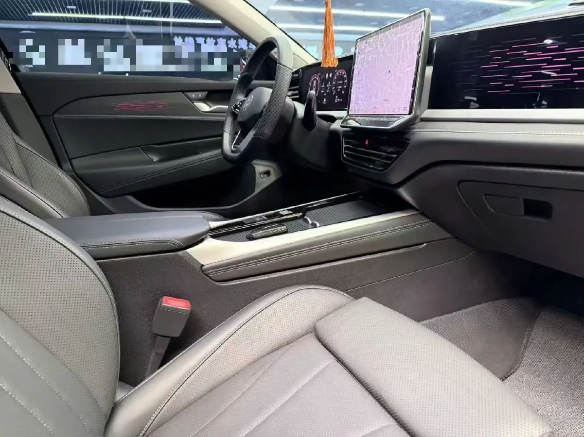 2025 Volkswagen Passat 2.0T 220HP L4 7DCT,autocango,china used car exporter,china ev exporter,chinese used car exporter,chinese used ev exporter