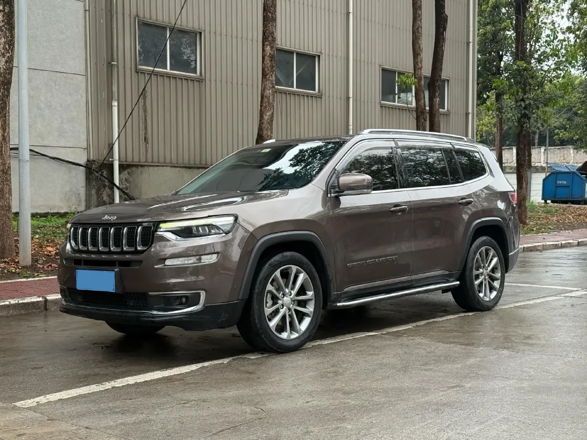 2018 Jeep Grand Commander 2.0T 265HP L4 9AT,autocango,china used car exporter,china ev exporter,chinese used car exporter,chinese used ev exporter