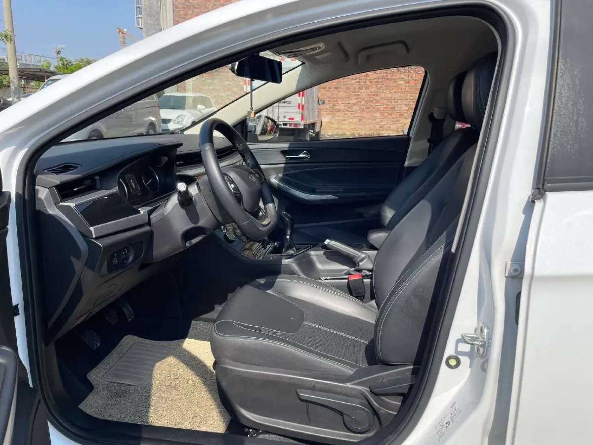 2021 Chery Arrizo 5 1.5L 116HP L4 5MT,autocango,china used car exporter,china ev exporter,chinese used car exporter,chinese used ev exporter