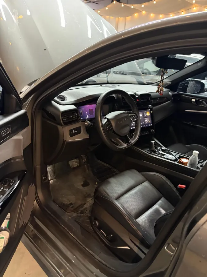 2022 LYNK&CO 03 2.0T 190HP L4 7DCT,autocango,china used car exporter,china ev exporter,chinese used car exporter,chinese used ev exporter