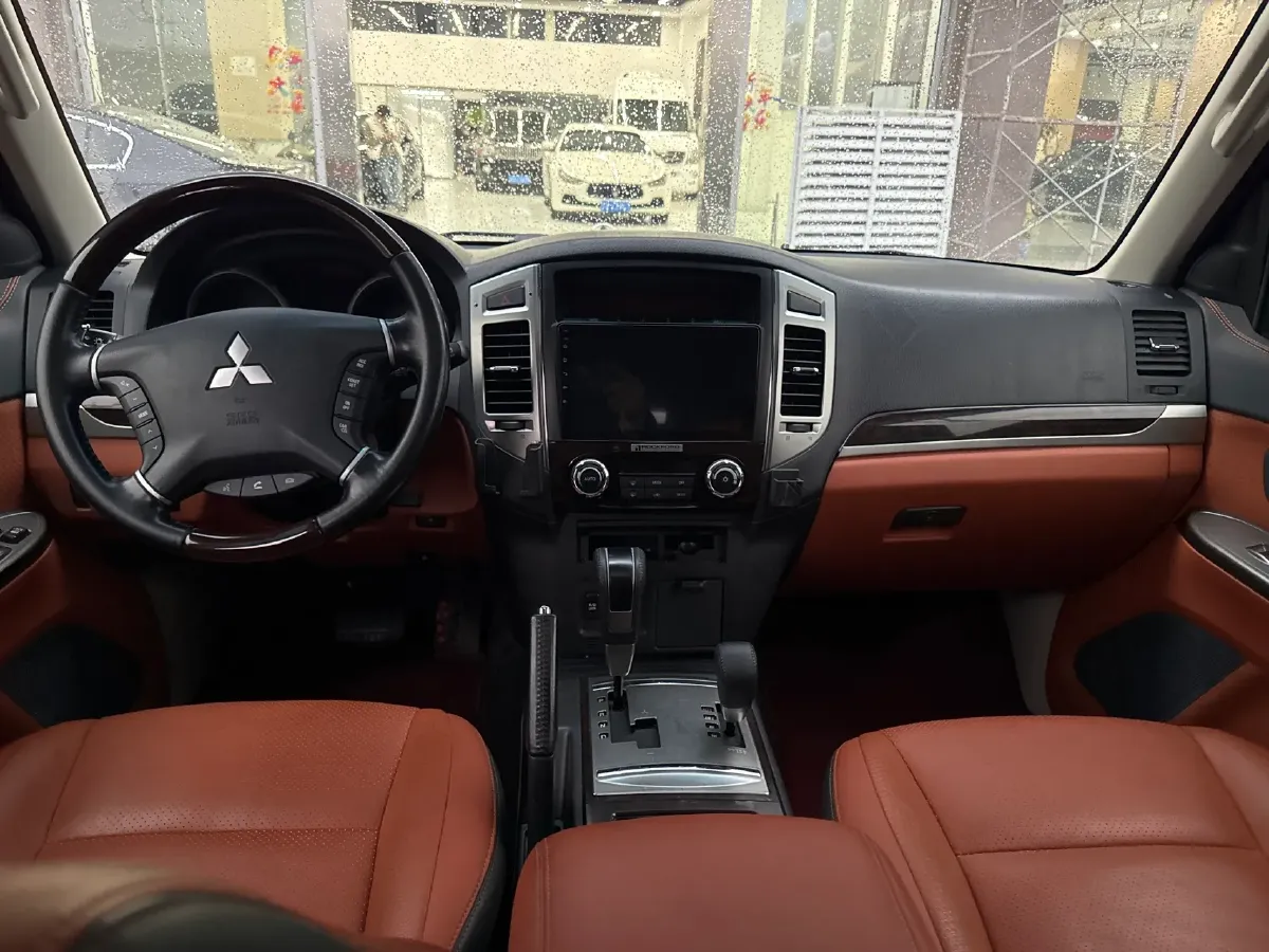 2017 Honda Jade 1.8L 141HP L4 5AT,autocango,china used car exporter,china ev exporter,chinese used car exporter,chinese used ev exporter