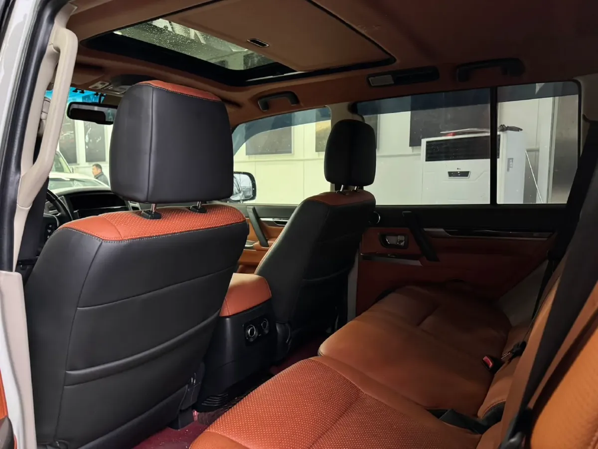 2017 Honda Jade 1.8L 141HP L4 5AT,autocango,china used car exporter,china ev exporter,chinese used car exporter,chinese used ev exporter